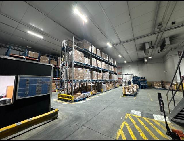 4,572M² WAREHOUSE TO LET IN ORMONDE