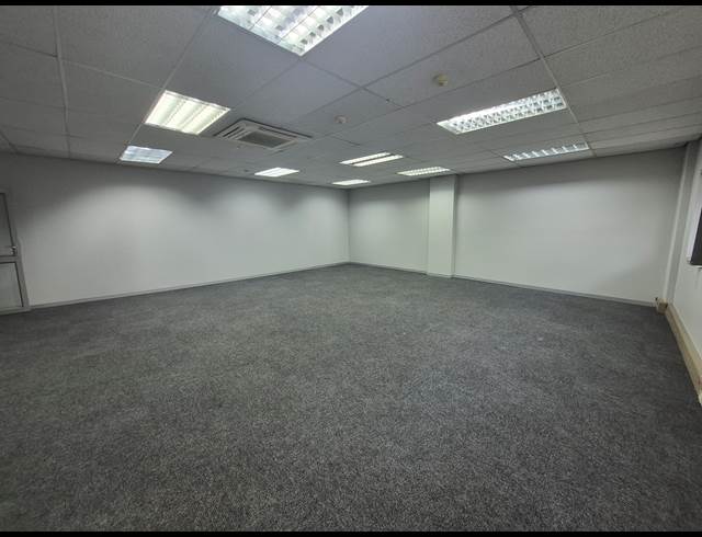 80M² OFFICE TO LET IN WOODMEAD
