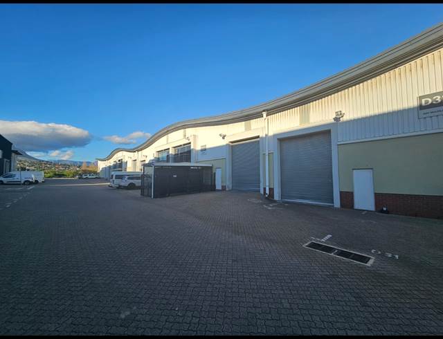 329M² WAREHOUSE TO LET IN MALL INTERCHANGE