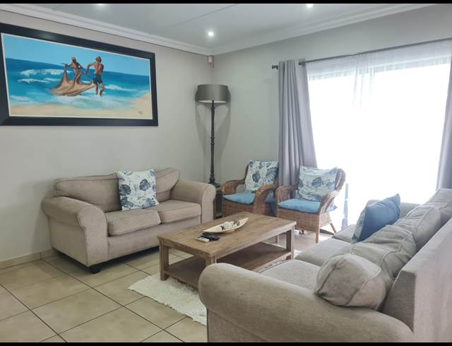 3 BEDROOM DUET TO LET IN BIRDSWOOD