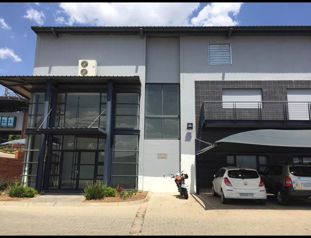780M² WAREHOUSE RENTED IN LASER PARK