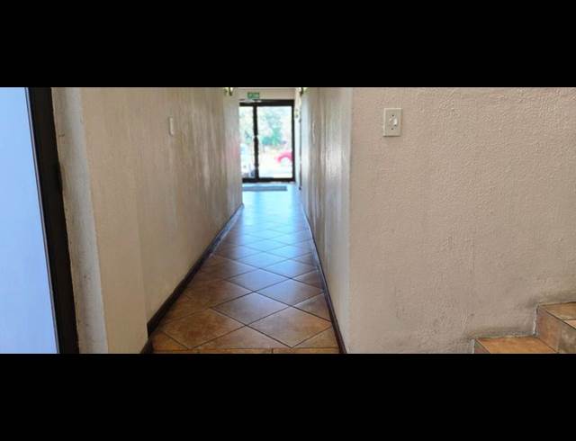 BUSINESS PROPERTY TO RENT IN FARRAR PARK