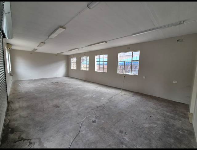 170M² WAREHOUSE TO LET IN WADEVILLE