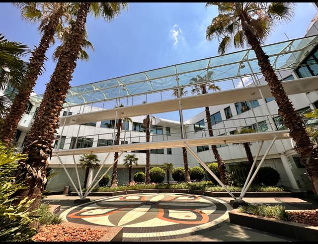 2,079M² OFFICE TO LET IN ROSEBANK