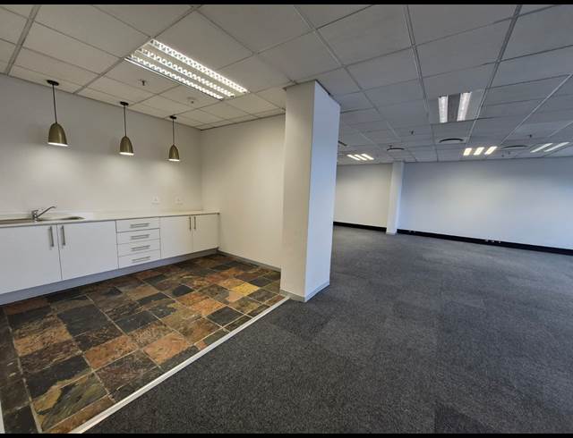 712M² OFFICE TO LET IN ROSEBANK