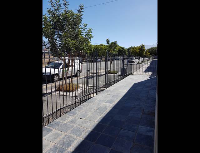 Business property to rent in WORCESTER CENTRAL