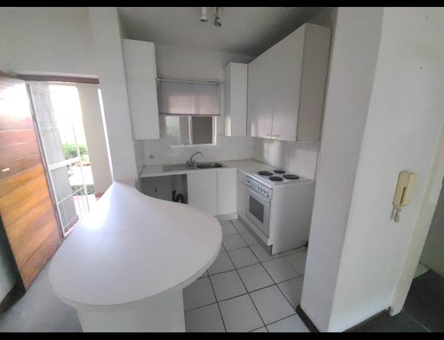 1 BEDROOM APARTMENT TO LET IN GLENHAZEL