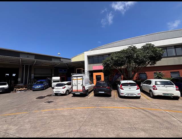 1,671M² WAREHOUSE TO LET IN RIVERHORSE VALLEY