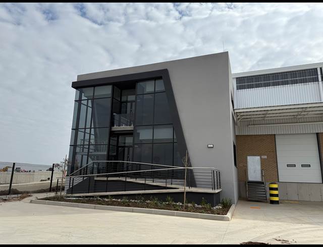 1,910M² WAREHOUSE TO LET IN AIRPORT PARK