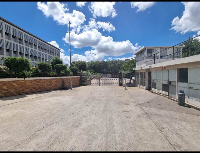 1,400M² WAREHOUSE TO LET IN ALBERTON NORTH