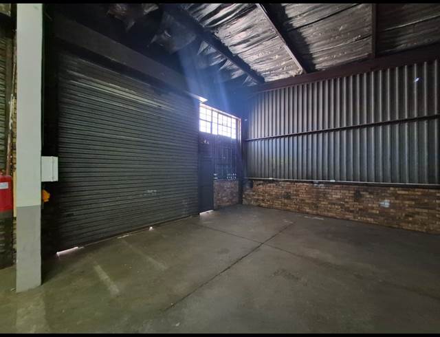 220M² WAREHOUSE TO LET IN ALRODE SOUTH