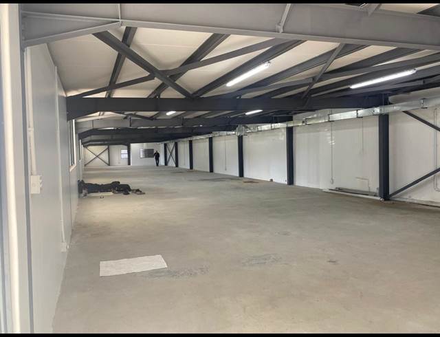 600M² BUSINESS TO LET IN CLAREMONT