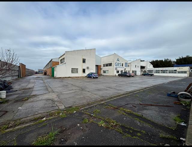 2,480M² WAREHOUSE TO LET IN EPPING INDUSTRIAL
