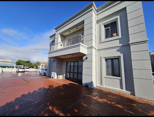 342M² OFFICE TO LET IN CENTURY CITY
