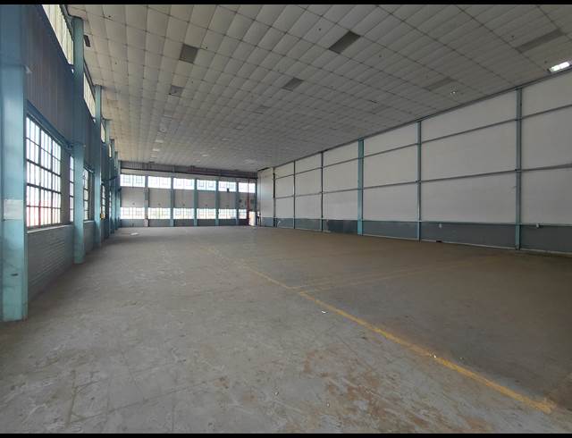 25,085M² FACTORY TO LET IN CLAYVILLE