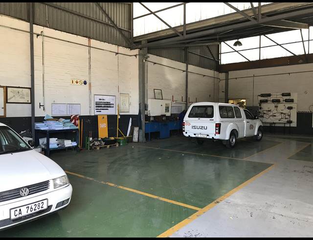 618M² WAREHOUSE RENTED IN AIRPORT INDUSTRIA