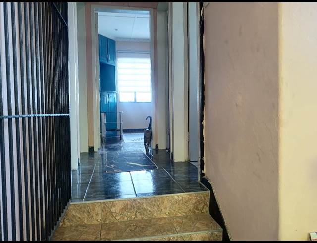 2 bed property to rent in CROWN GARDENS