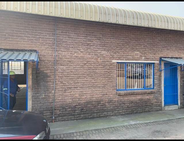 245M² WORKSHOP TO LET IN ROCKY DRIFT