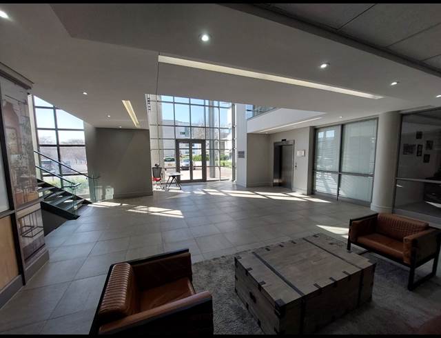 536M² OFFICE TO LET IN WATERFALL
