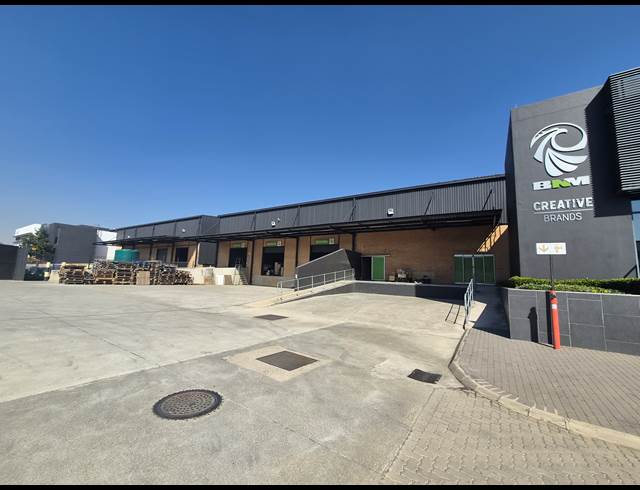 3,137M² WAREHOUSE TO LET IN ALLANDALE