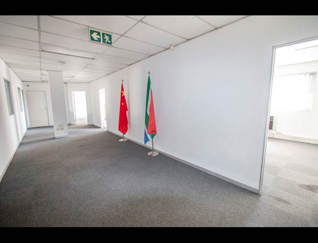 2,128M² WAREHOUSE TO LET IN SPARTAN