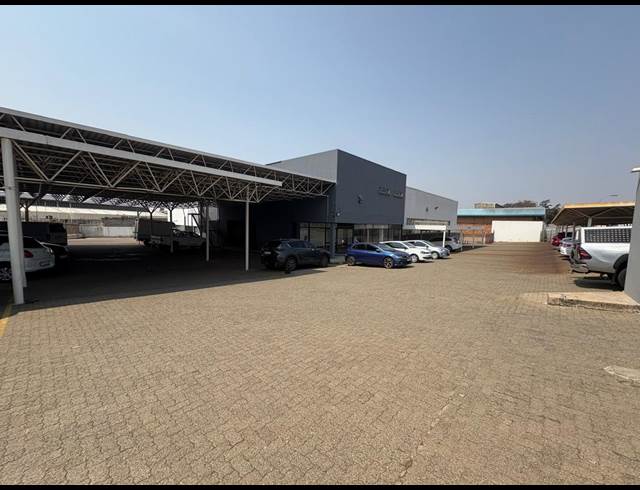 1,700M² WAREHOUSE TO LET IN GERMISTON CENTRAL