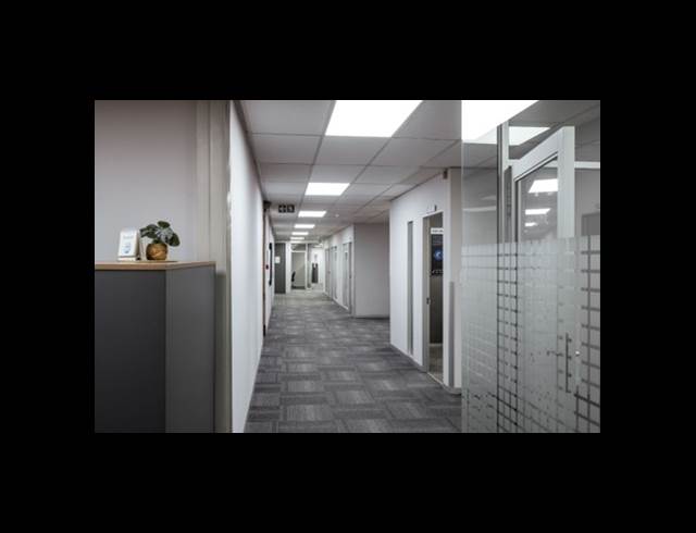 6,231M² OFFICE TO LET IN HYDE PARK