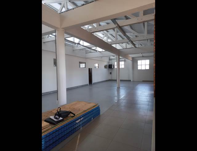 530M² WAREHOUSE TO LET IN MAITLAND