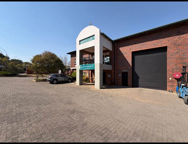 482M² WAREHOUSE TO LET IN KYALAMI
