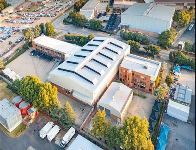3,122M² WAREHOUSE TO LET IN KELVIN