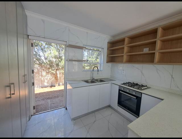 3 BEDROOM GATED ESTATE TO LET IN SUNNINGDALE