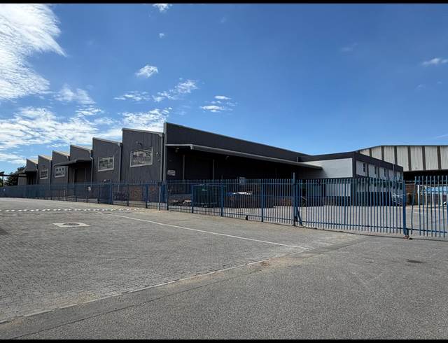 4,616M² WAREHOUSE TO LET IN CLAYVILLE