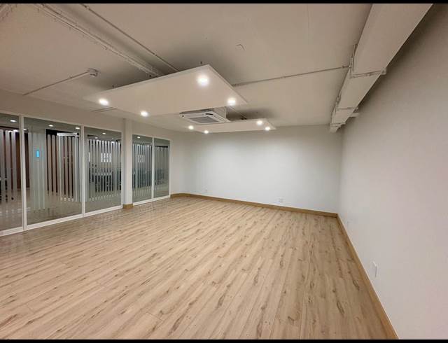 120M² OFFICE TO LET IN HALFWAY HOUSE
