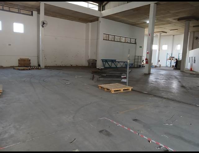 900M² WAREHOUSE TO LET IN RIVERHORSE VALLEY