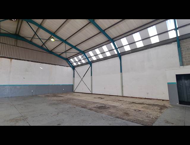 450M² FACTORY TO LET IN OTTERY EAST