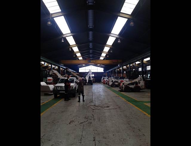 3,200M² WAREHOUSE TO LET IN ALRODE