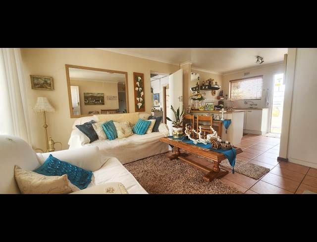 2 BEDROOM FREEHOLD RENTED IN SUNNINGDALE