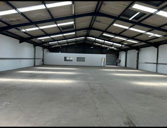 1,146M² WAREHOUSE TO LET IN ANDERBOLT