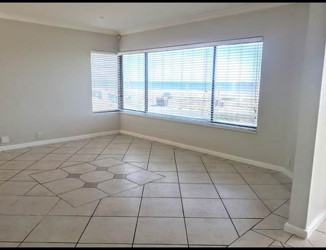 4 BEDROOM PROPERTY TO RENT IN BEACHFRONT