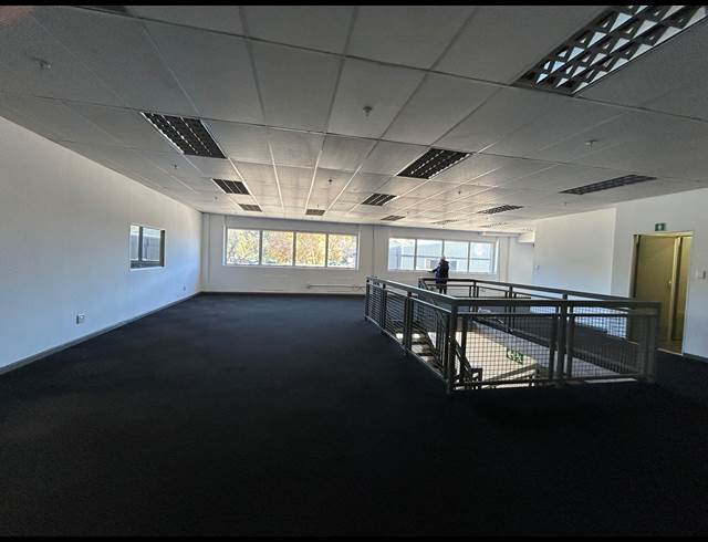 1,008M² WAREHOUSE TO LET IN ISANDO