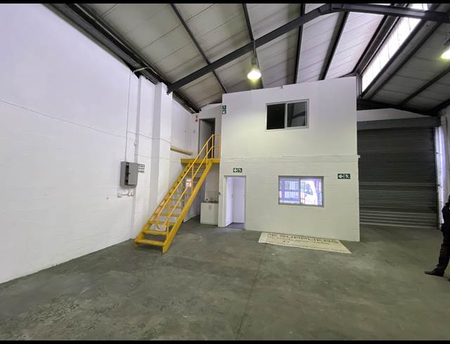 284M² WAREHOUSE RENTED IN MAITLAND