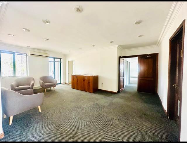 359.73M² OFFICE TO LET IN WOODMEAD
