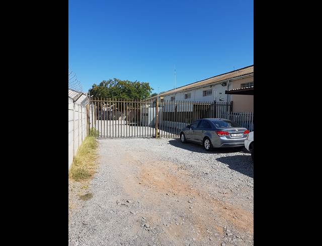 Business property to rent in WORCESTER CENTRAL