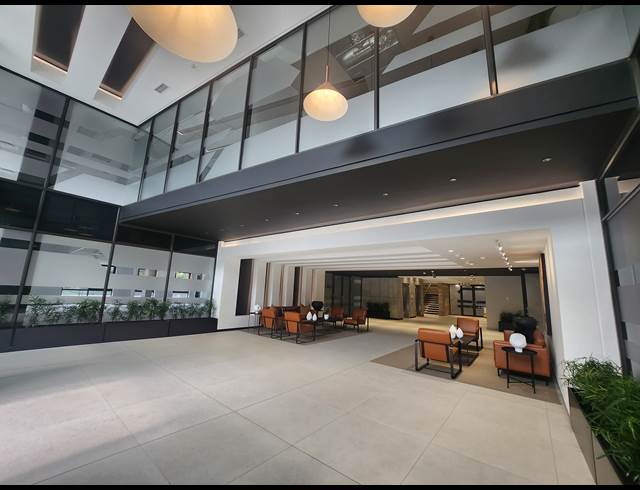 349M² OFFICE TO LET IN VORNA VALLEY