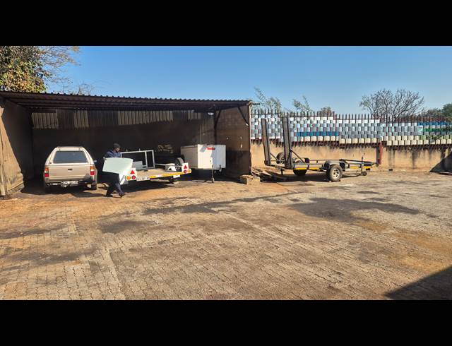 2,049M² WAREHOUSE TO LET IN WEST ACRES EXT 1