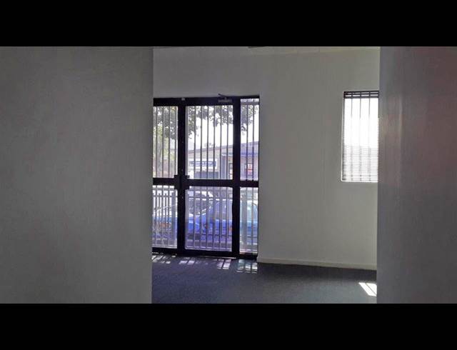 347M² WAREHOUSE TO LET IN OLIVEDALE