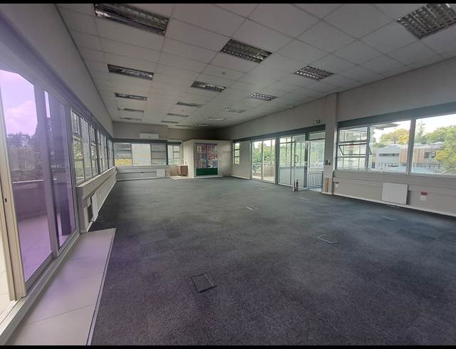 135M² OFFICE TO LET IN ILLOVO