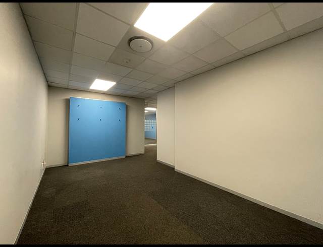 594M² OFFICE TO LET IN SANDTON CENTRAL