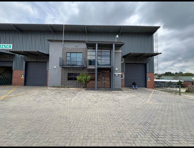 617M² WAREHOUSE TO LET IN LASER PARK