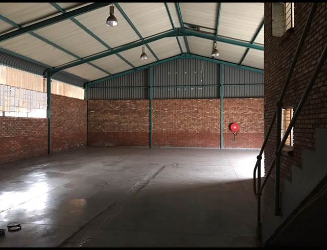 348M² MINI FACTORY RENTED IN HENNOPSPARK